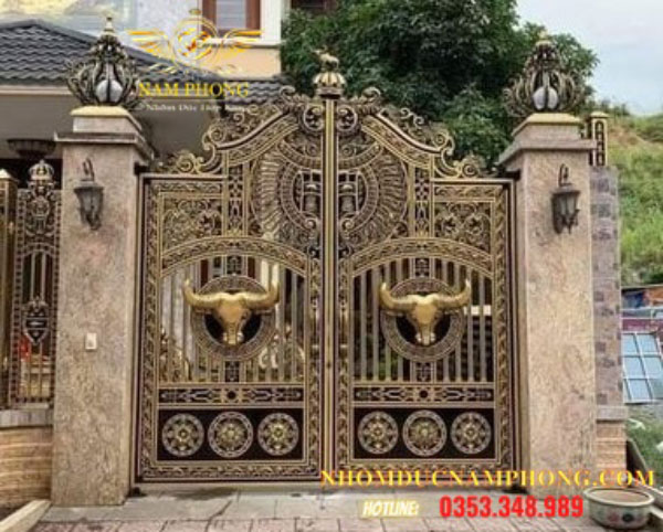 Mẫu cổng nhôm đúc biệt thự đẹp đơn giản hiện đại cao cấp giá rẻ