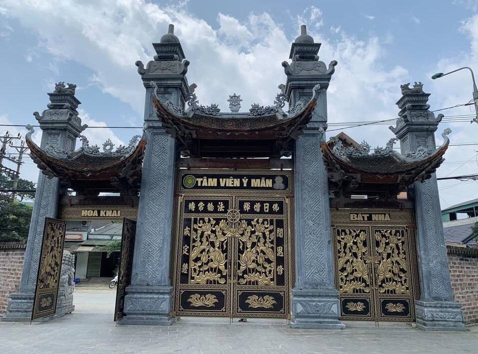 Cổng nhôm đúc hoa sen 6 cổng nhôm đúc hoa sen