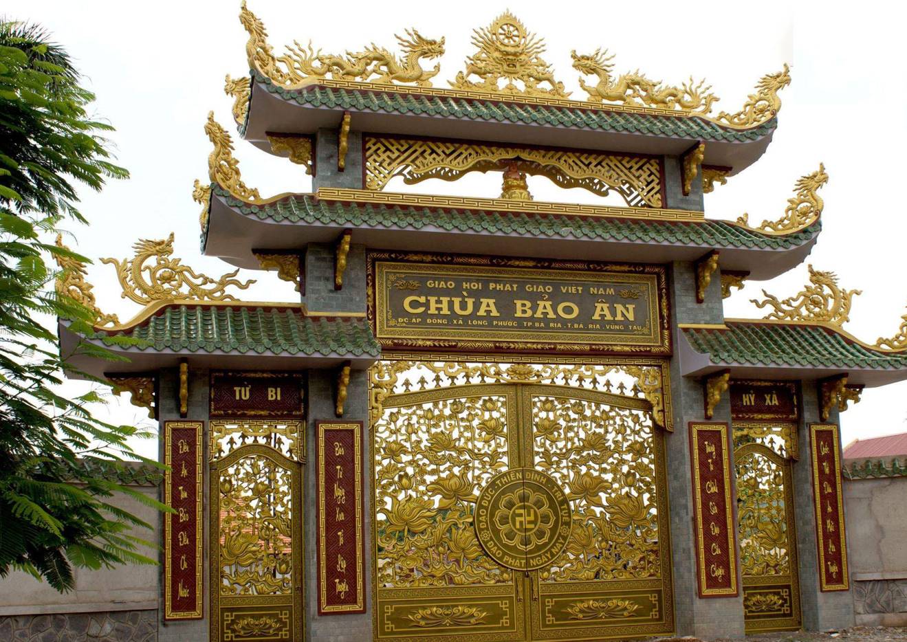 Cổng nhôm đúc hoa sen 11 cổng nhôm đúc hoa sen