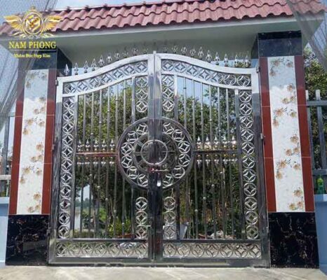Cổng inox 2 cánh chữ phúc