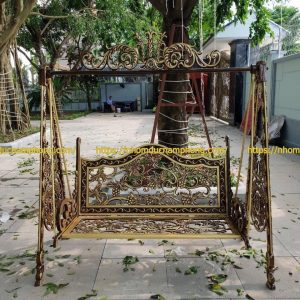 xích đu sân vườn nhôm đúc