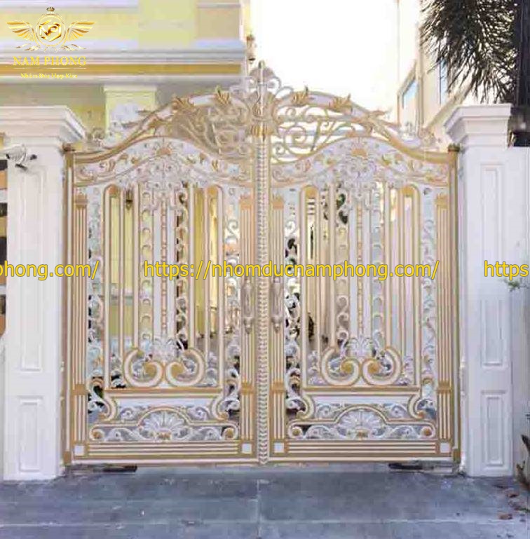 Cổng nhôm đúc màu trắng 6 cổng nhôm đúc màu trắng